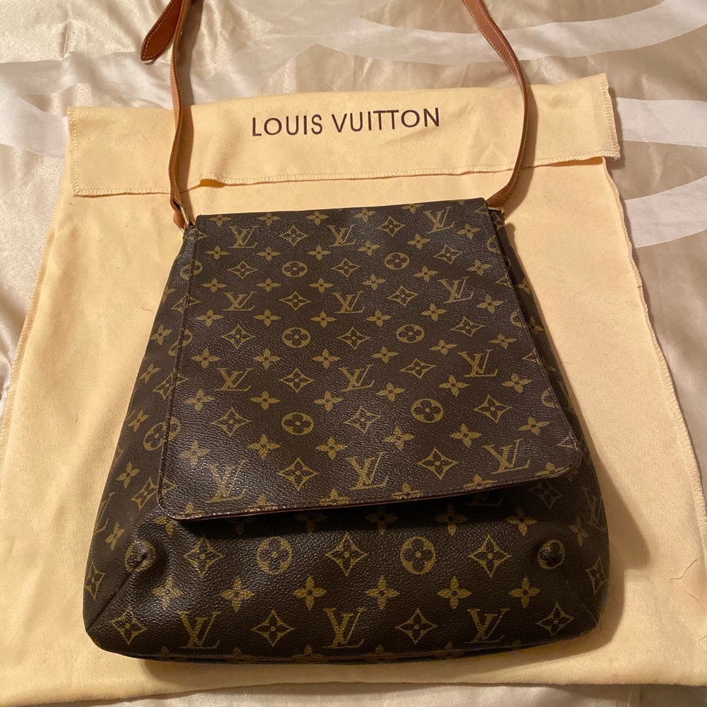 Genuine Louis Vuitton Musette GM Crossbody